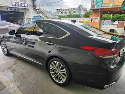 Hyundai Genesis 2015, 183130 км, за 7500000 KRW