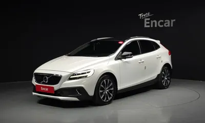 Volvo V40 · 2019 год