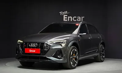 Audi e-tron · 2023 год