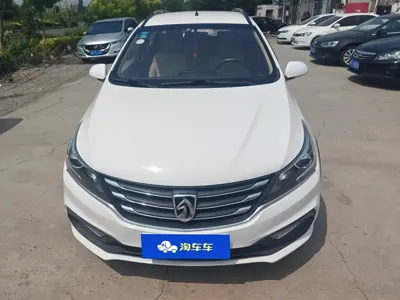 Baojun 310W 2017, 129000 км, за 16299 CNY