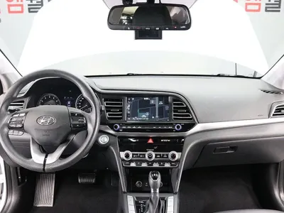 Hyundai Avante 2020, 48320 км, за 13500000 KRW - фото 15