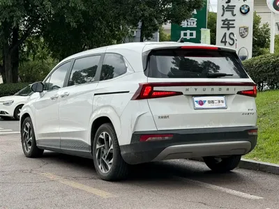 Hyundai Custo 2023, 66000 км, за 93800 CNY