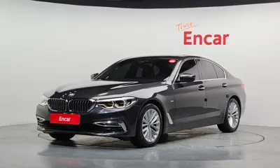 BMW 5-Series · 2018 год