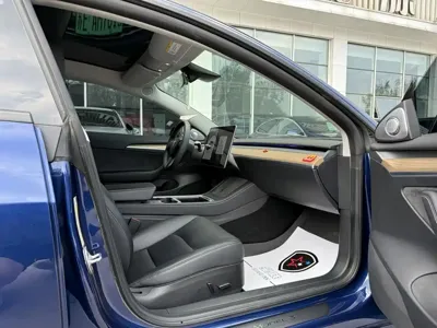 Tesla Model 3 2021, 123000 км, за 109800 CNY - фото 12