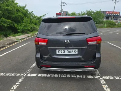 Kia Canival 2017, 139610 км, за 12500000 KRW - фото 8
