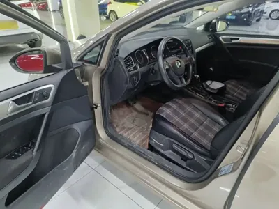 Volkswagen Golf 2019, 71100 км, за 43300 CNY - фото 16