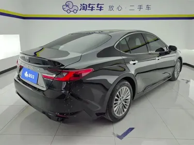 Toyota Camry 2024, 34000 км, за 129800 CNY