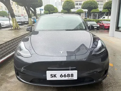 Tesla Model Y 2024, 50000 км, за 178800 CNY