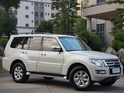 Mitsubishi Pajero (Import) 2020, 165200 км, за 99800 CNY
