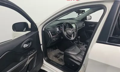 Jeep Cherokee 2019, 75709 км, за 99990000 KRW - фото 10