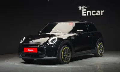 MINI Cooper · 2022 год