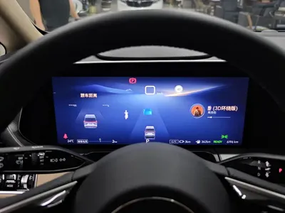 Buick GL8 Hybrid 2025, 6000 км, за 246800 CNY - фото 14