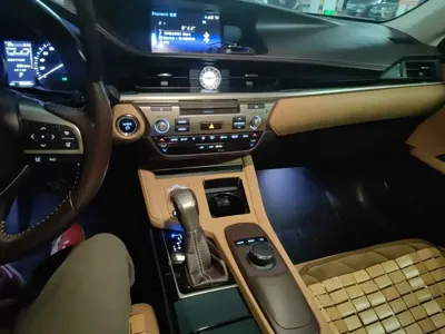 Lexus ES 2016, 98400 км, за 105399 CNY - фото 14