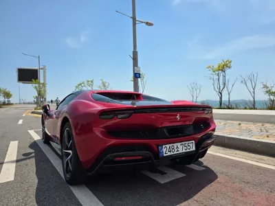 Ferrari 296 2024, 2350 км, за 445000000 KRW