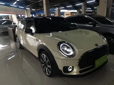 MINI Mini Clubman 2021, 105600 км, за 106500 CNY