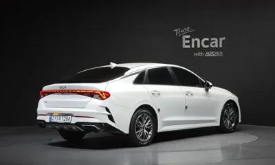 Kia K5 2022, 135060 км, за 18313.61 USD