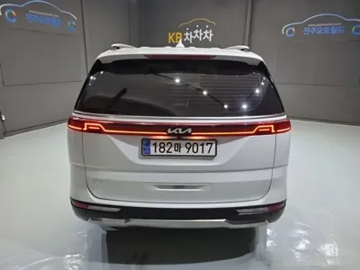 Kia Canival 2023, 14996 км, за 36900000 KRW