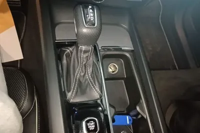 Volvo XC60 2018, 93500 км, за 131200.81 CNY - фото 17