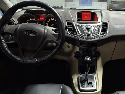 Ford Fiesta 2011, 140000 км, за 6200 CNY