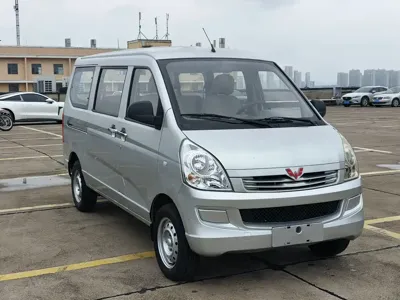 Wuling Rongguang S 2022, 40000 км, за 23800 CNY