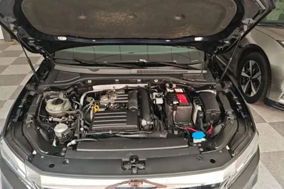 Volkswagen Passat 2019, 102899 км, за 77184.14 CNY - фото 24