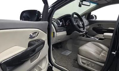 Kia Canival 2016, 98315 км, за 10500000 KRW - фото 10