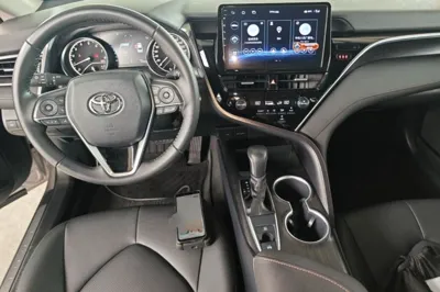 Toyota Camry 2021, 43200 км, за 112025.8 CNY - фото 12