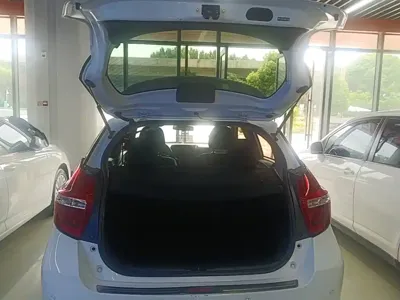 Toyota Yaris L 2016, 86400 км, за 39300 CNY - фото 19