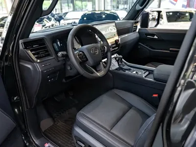 Lexus GX 2025, 15500 км, за 727600 CNY - фото 9