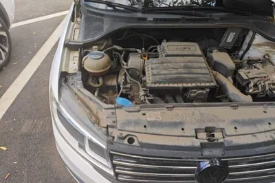 Volkswagen Santana 2017, 80500 км, за 35145.5 CNY - фото 23