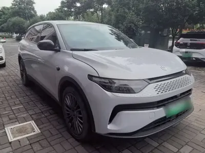 Leapmotor Leapmotor C11 2024, 26100 км, за 92800 CNY
