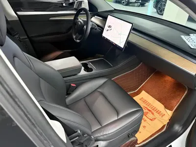 Tesla Model Y 2021, 100000 км, за 146800 CNY