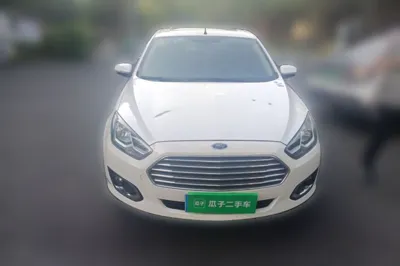 Ford Escort 2015, 76900 км, за 26767.25 CNY