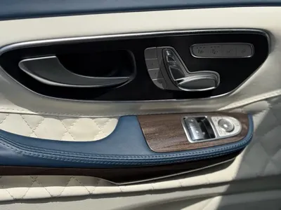 Mercedes-Benz V-Class 2022, 109000 км, за 298000 CNY