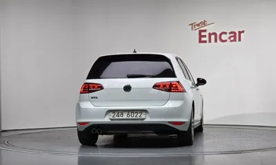 Volkswagen Golf 2015, 135916 км, за 11890000 KRW
