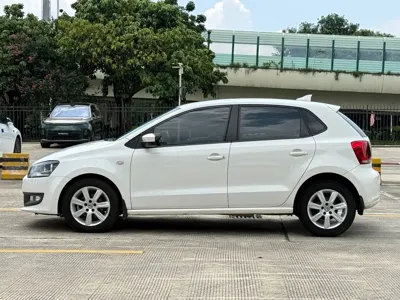 Volkswagen Polo 2013, 109000 км, за 18000 CNY