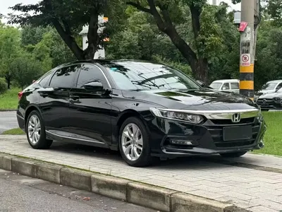 Honda Accord 2019, 60000 км, за 76000 CNY