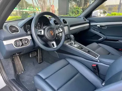 Porsche 718 2024, 1700 км, за 678000 CNY