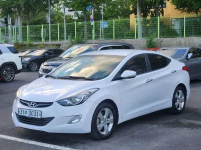 Hyundai Avante · 2013 год
