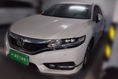 Honda Spirior · 2015 год