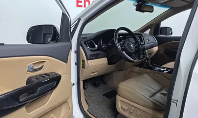 Kia Canival 2018, 159882 км, за 10500000 KRW - фото 10