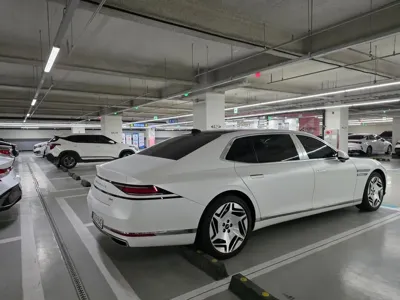 Genesis G90 2023, 19000 км, за 103000000 KRW