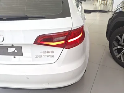 Audi A3 2015, 104500 км, за 61820.73 CNY