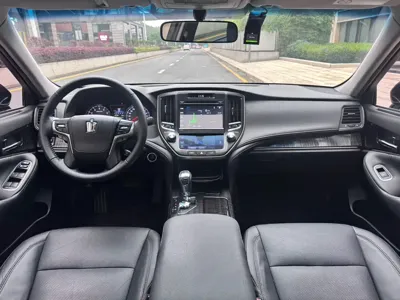 Toyota Crown 2017, 69000 км, за 145800 CNY - фото 9