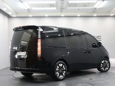 Hyundai Staria 2023, 57393 км, за 22908.2 USD
