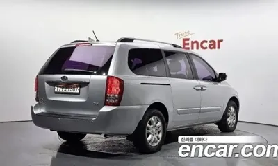Kia Canival 2012, 141225 км, за 5600000 KRW - фото 2