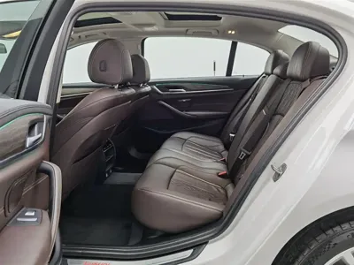 BMW 5 Series 2019, 72500 км, за 140800 CNY - фото 15