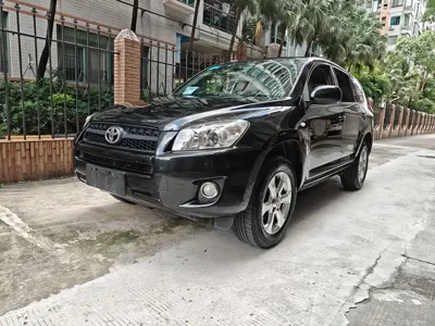 Toyota RAV4 · 2011 год