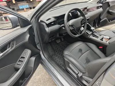 Roewe i5 2023, 2100 км, за 40700 CNY - фото 13