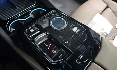 BMW 5-Series 2025, 5081 км, за 67800000 KRW - фото 9